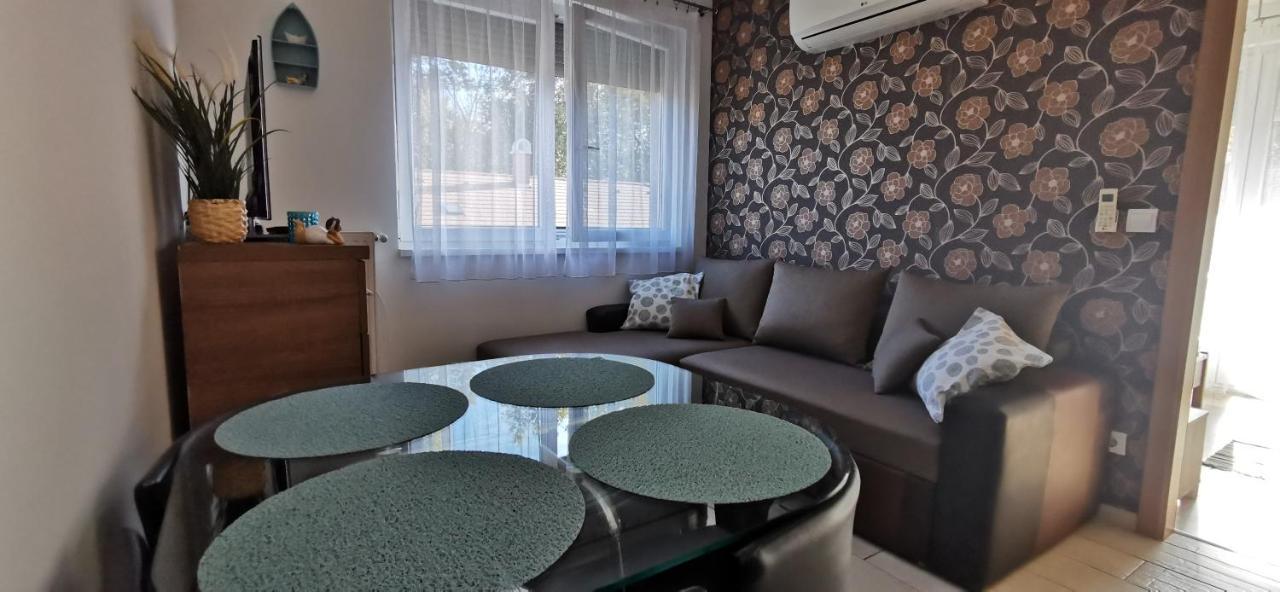 Vivi Wellness Apartman Leilighet Siófok Eksteriør bilde